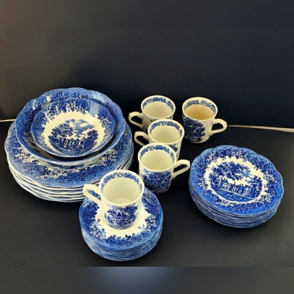 Vintage JG Meakin romantic england dinnerware 13 peice set